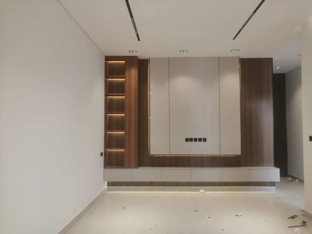 من نحن - لمسة لون للديكورات والدهانات